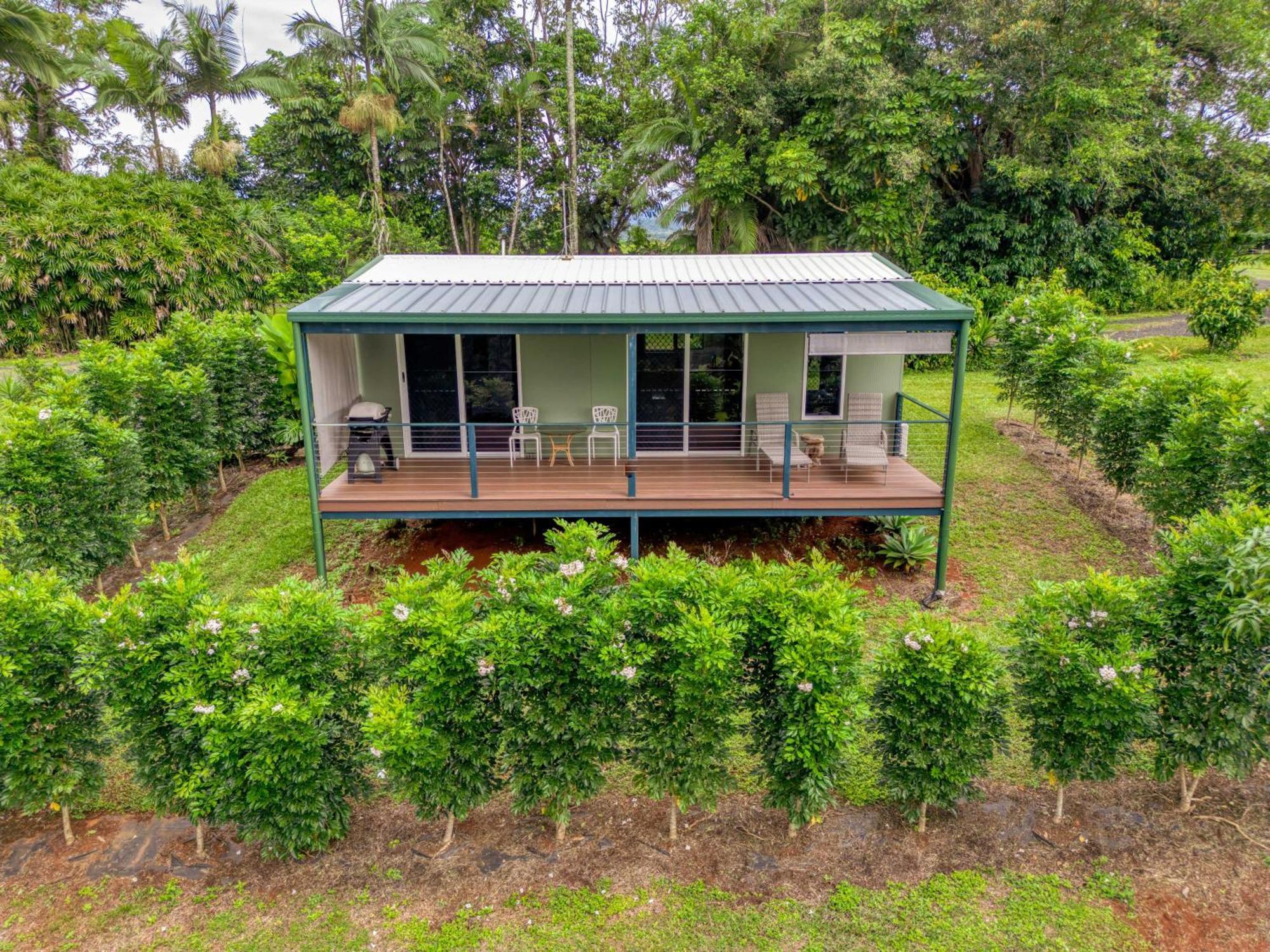 Mena Creek Flower House ภายนอก รูปภาพ